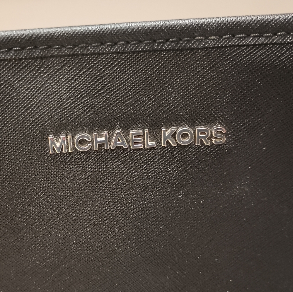 Michael Kors Tote Bag - Picture 3 of 7